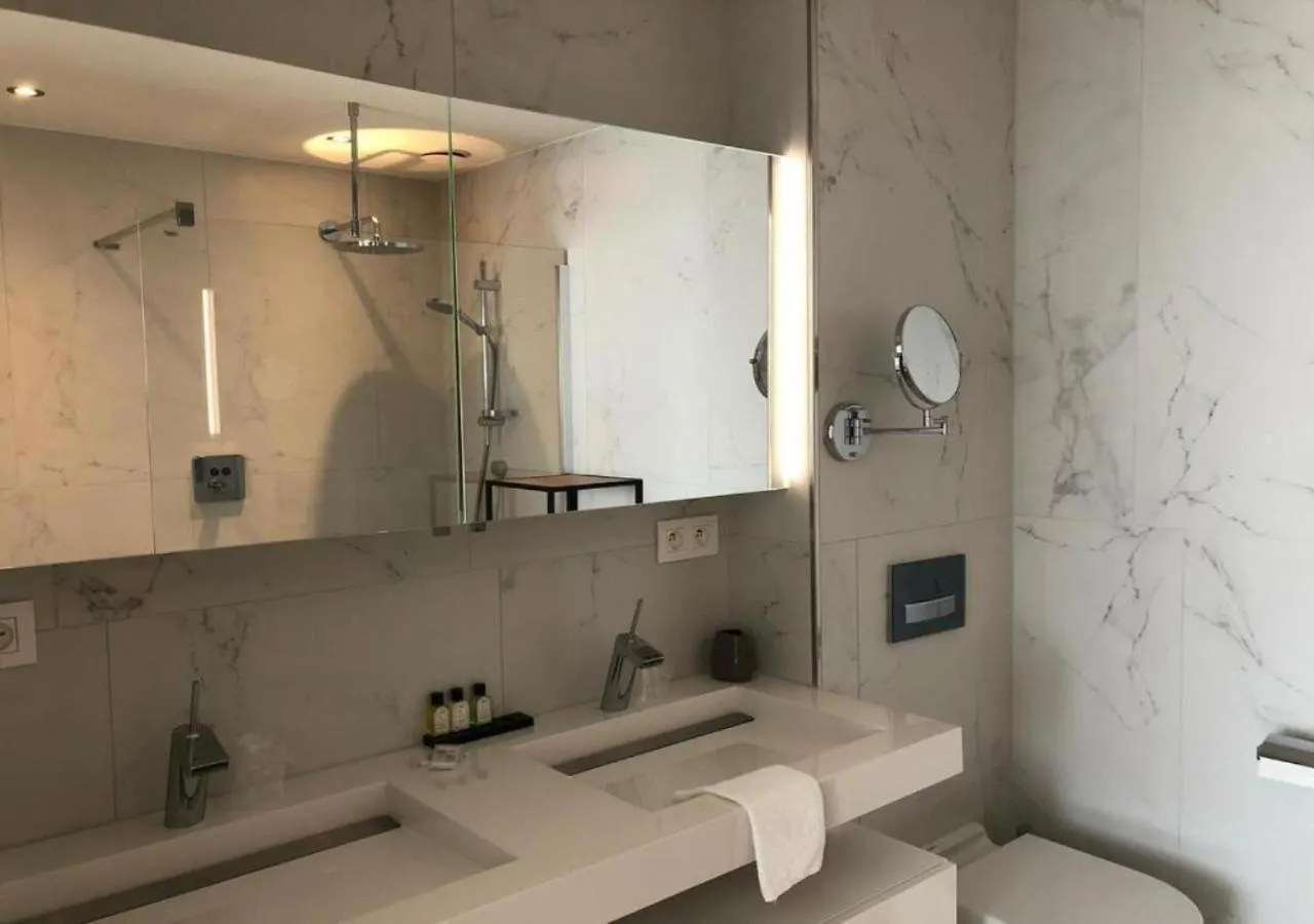 Acropolis - Luxury Appartments I Hotelservice And Parking Middelkerke 4*,  Belgium